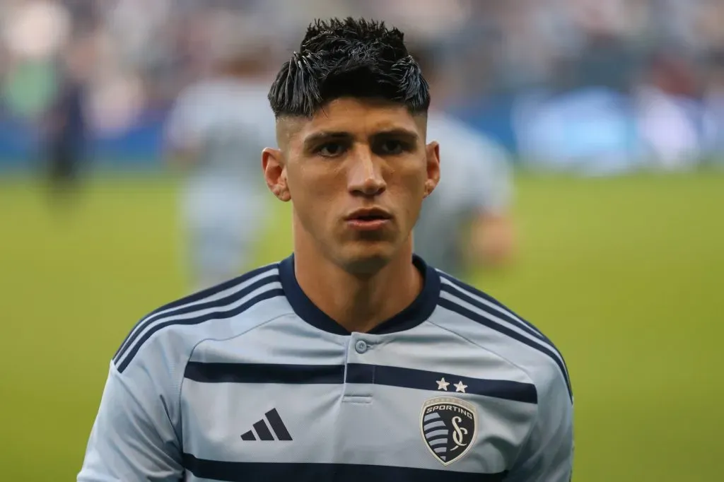 Alan Pulido podría ser el nuevo fichaje de Cruz Azul