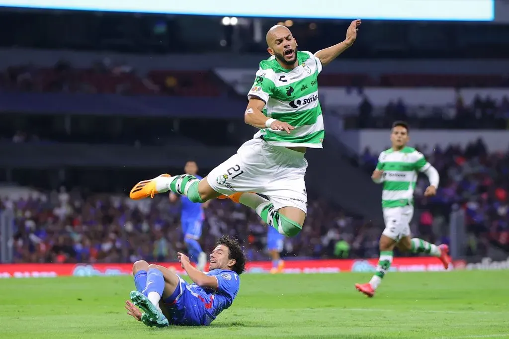 Tras caerse su fichaje, Doria fue titular ante Cruz Azul. (Imago7)