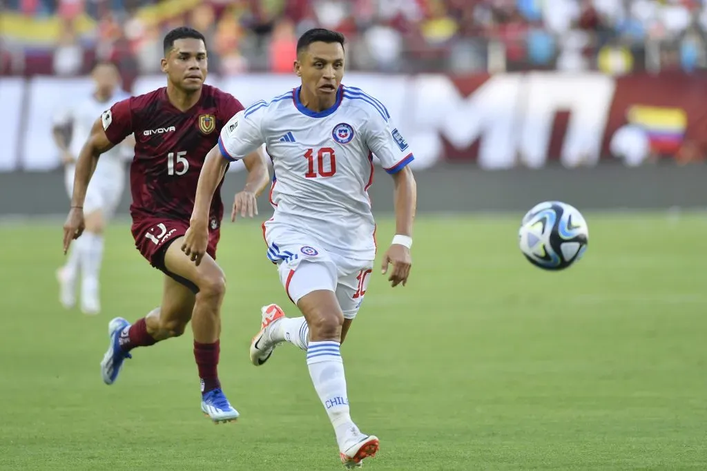 Alexis Sánchez en el partido de Chile con Venezuela en Maturín. (Foto: Photosport)