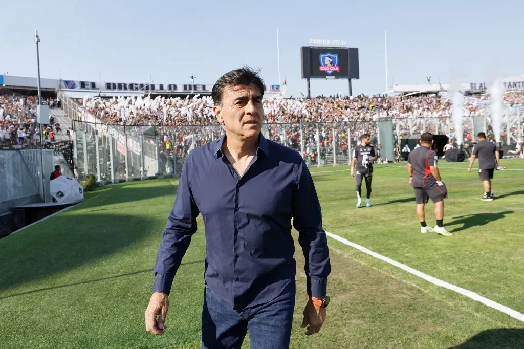 Gustavo Quinteros dejó de ser entrenador de Colo Colo | Foto: Photosport