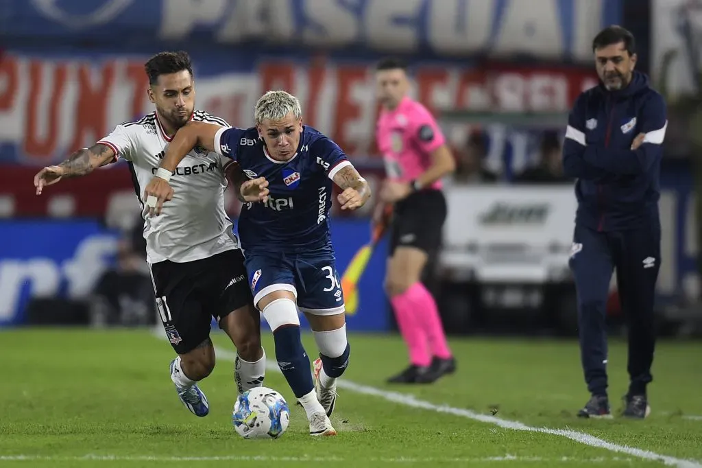 Álvaro Recoba en el partido de Colo Colo vs Nacional de Uruguay. (Foto: Photosport)