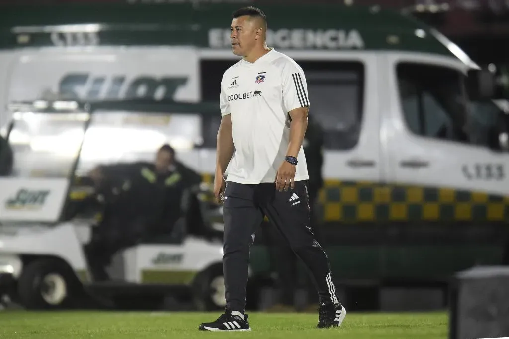 Jorge Almirón va cerrando su plantel para este 2024 | Foto: Photosport