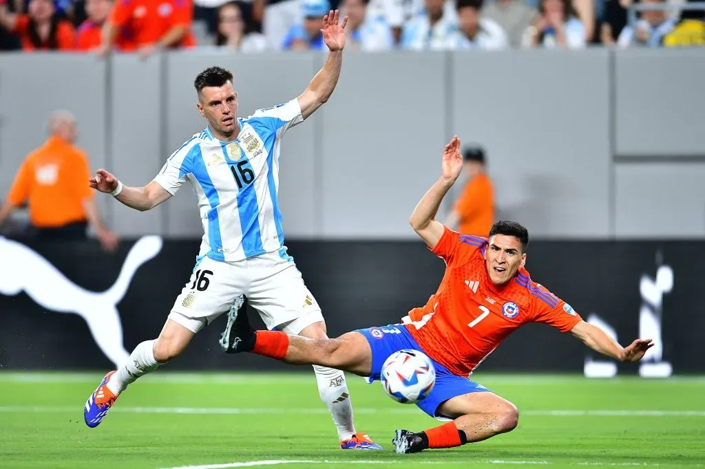 Chile se enfrenta a Argentina por las Eliminatorias. | Imagen: Photosport.