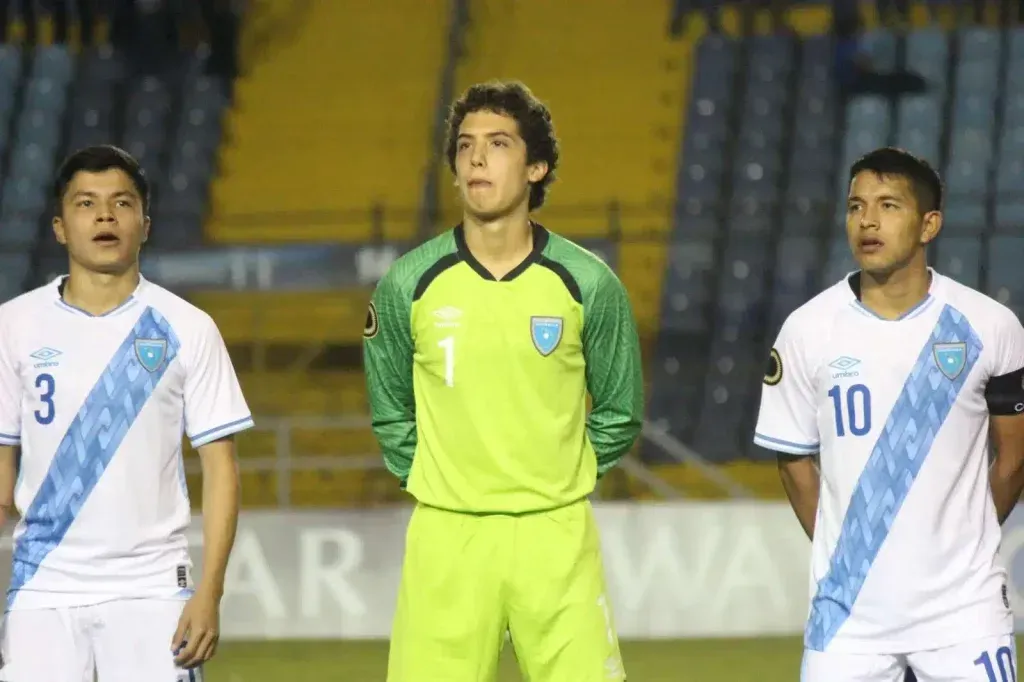 Diego Bolaños con la Selección Sub-17 de Guatemala