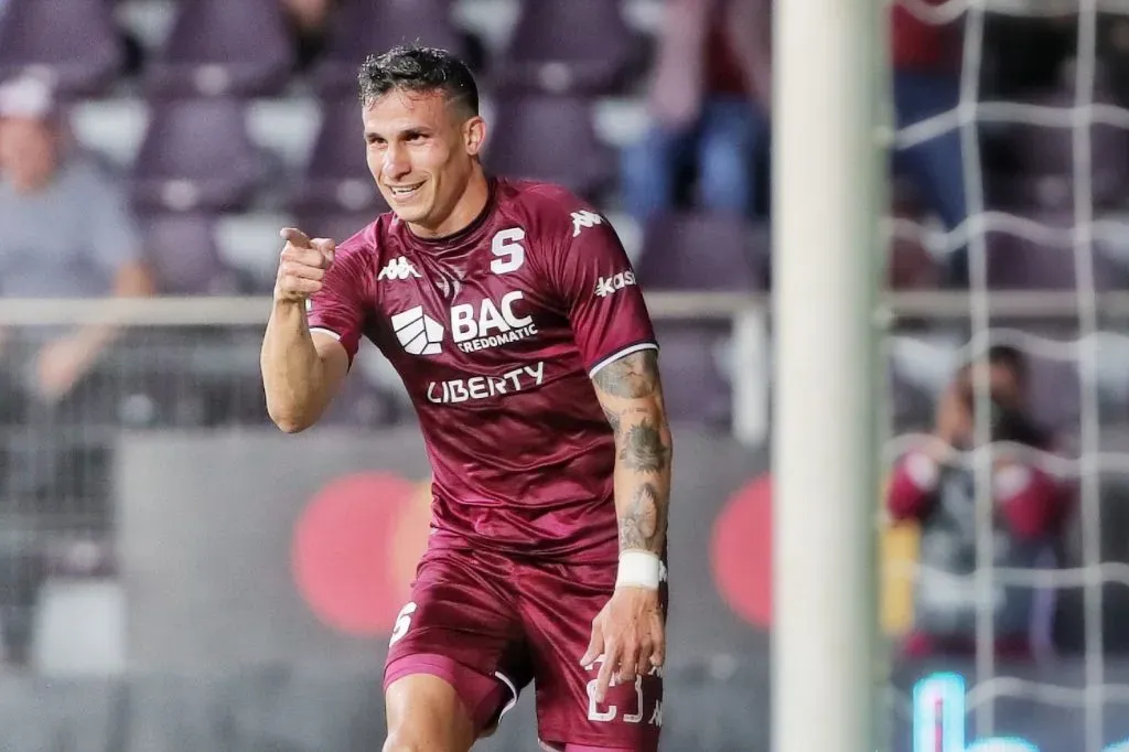 Paradela es la carta goleadora de Saprissa.