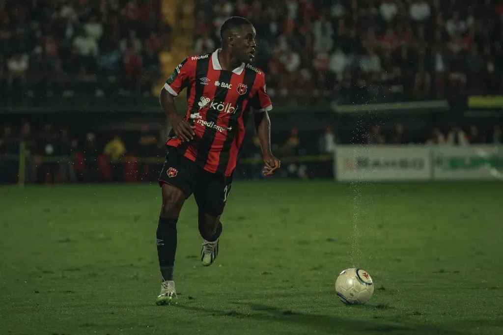 Joel Campbell con Alajuelense