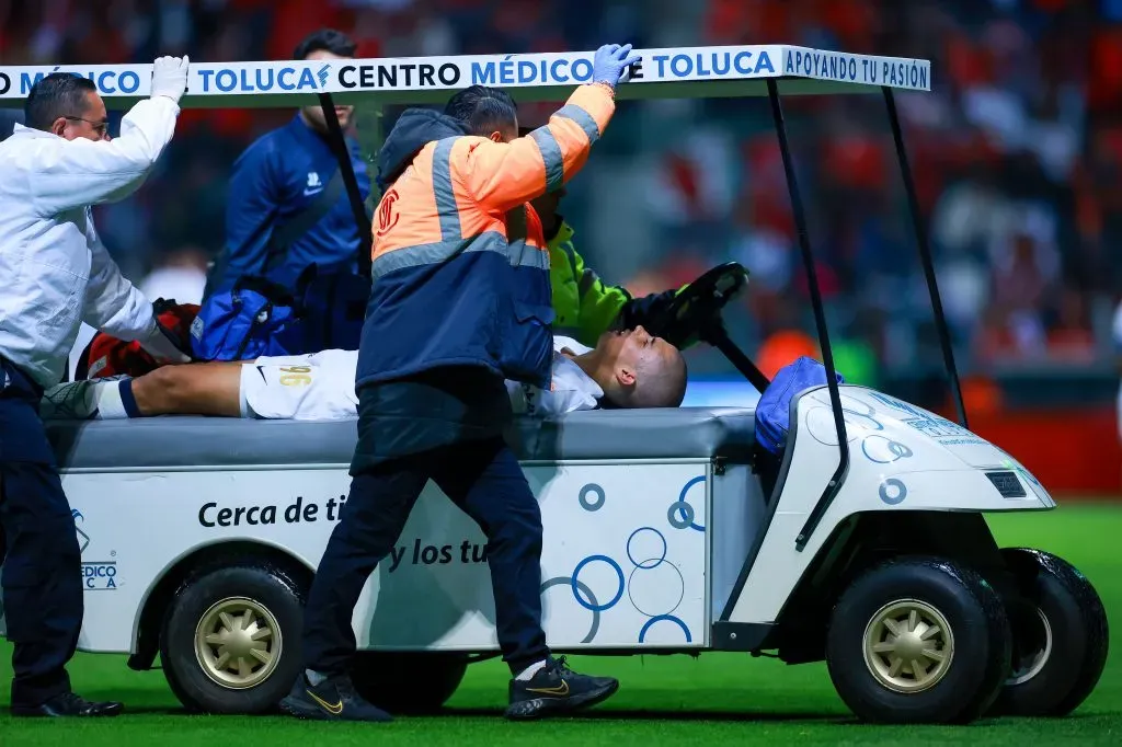 El futbolista de Pumas, Mateo Casares resultó lesionado. Foto: Imago7