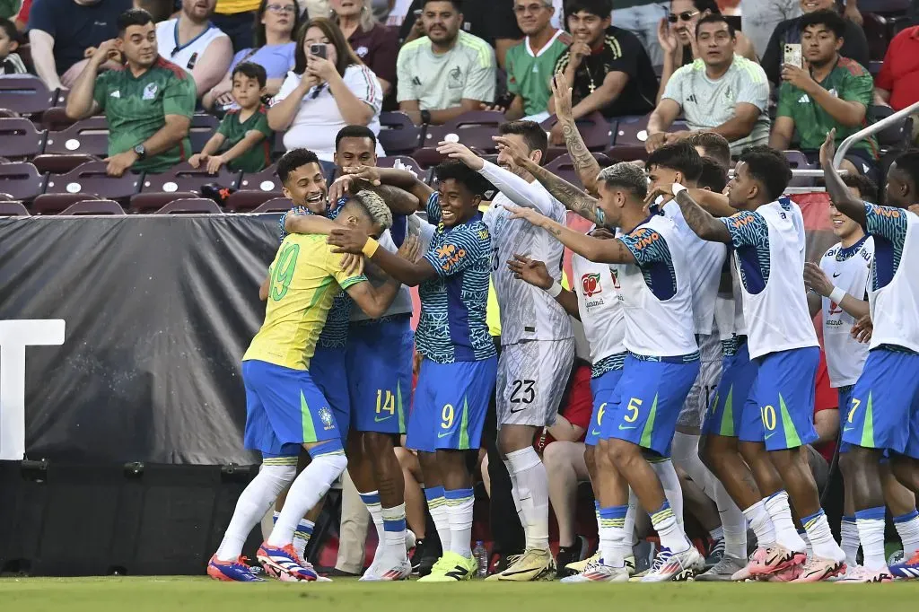 México tuvo fallas en la defensa ante Brasil