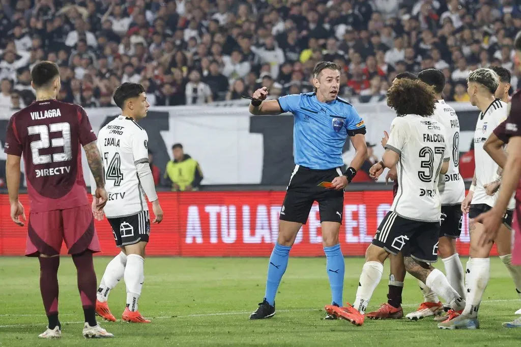 Rodrigo Villagra no tuvo un buen ingreso ante Colo Colo.