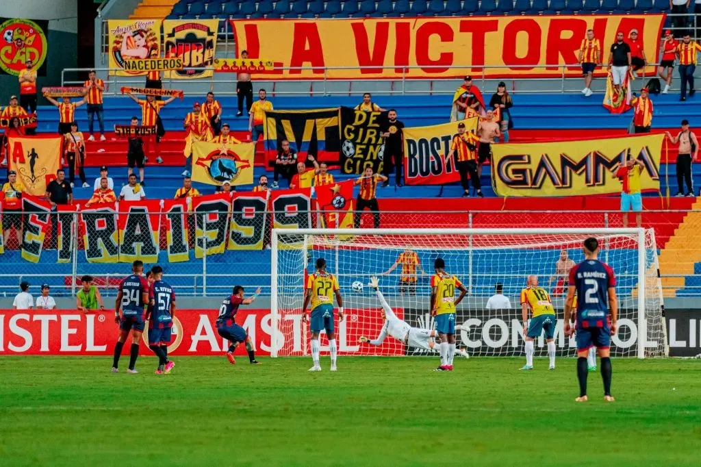 El gol de penal en el estadio Monumental de Maturín. Foto: Conmebol Libertadores.