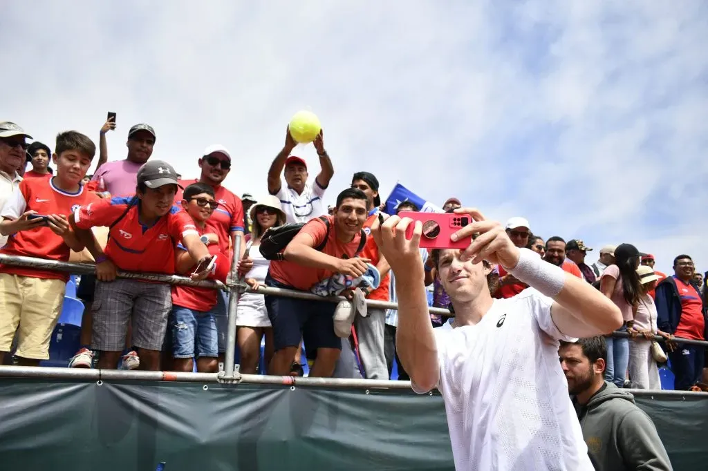 Nicolás Jarry fue pieza clave para que Chile volviera al Grupo Mundial de la Copa Davis. | Foto: Photosport