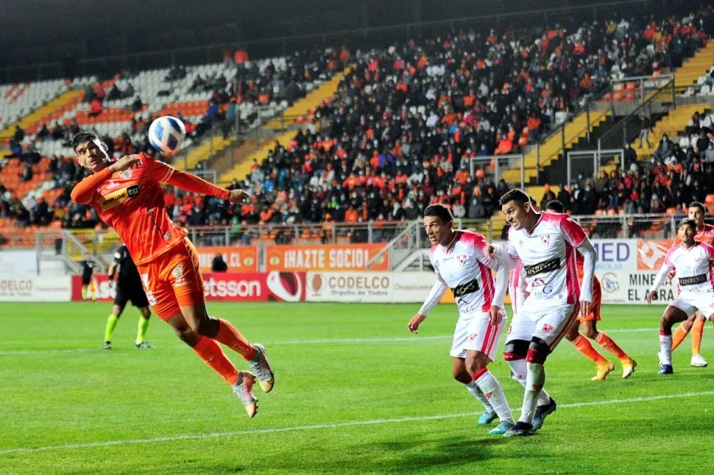 David Escalante enfrentando a Deportes Copiapó en 2022 (Photosport)