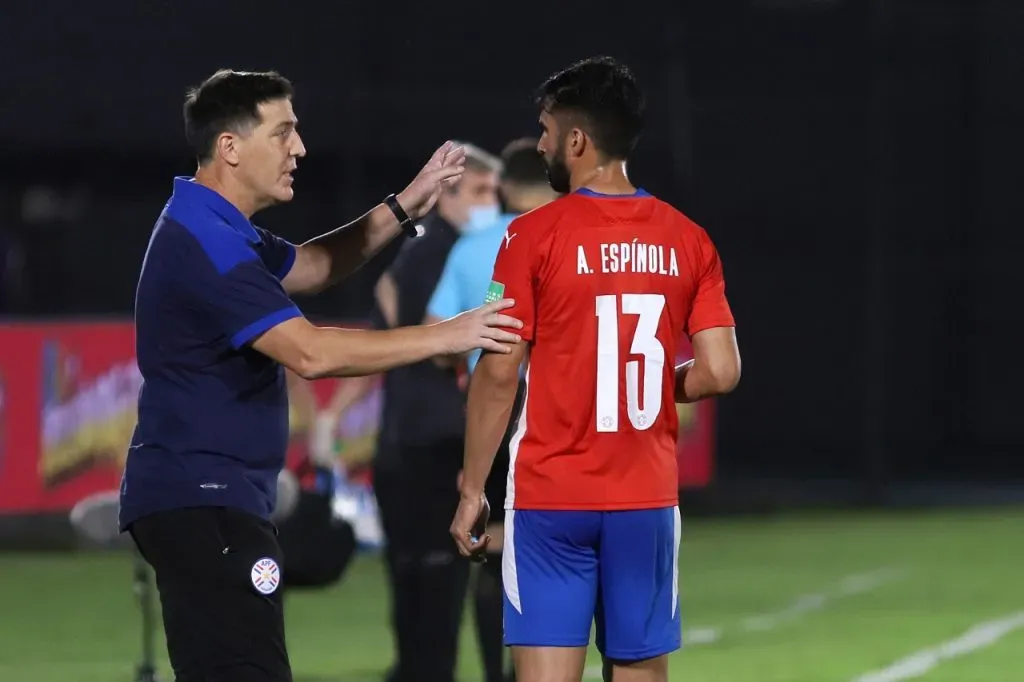 Eduardo Berizzo en su debut en Eliminatorias con Paraguay (Getty Images)