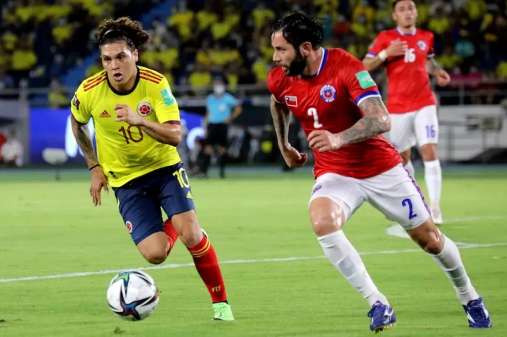 Colombia venció a Chile por 3-1 en su último choque por Eliminatorias (Photosport)