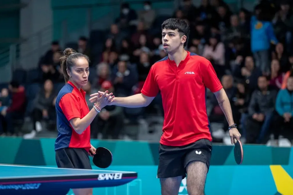 Paulina Vega y Nicolás Burgos caen en semifinales y suman medalla de bronce | Photosport