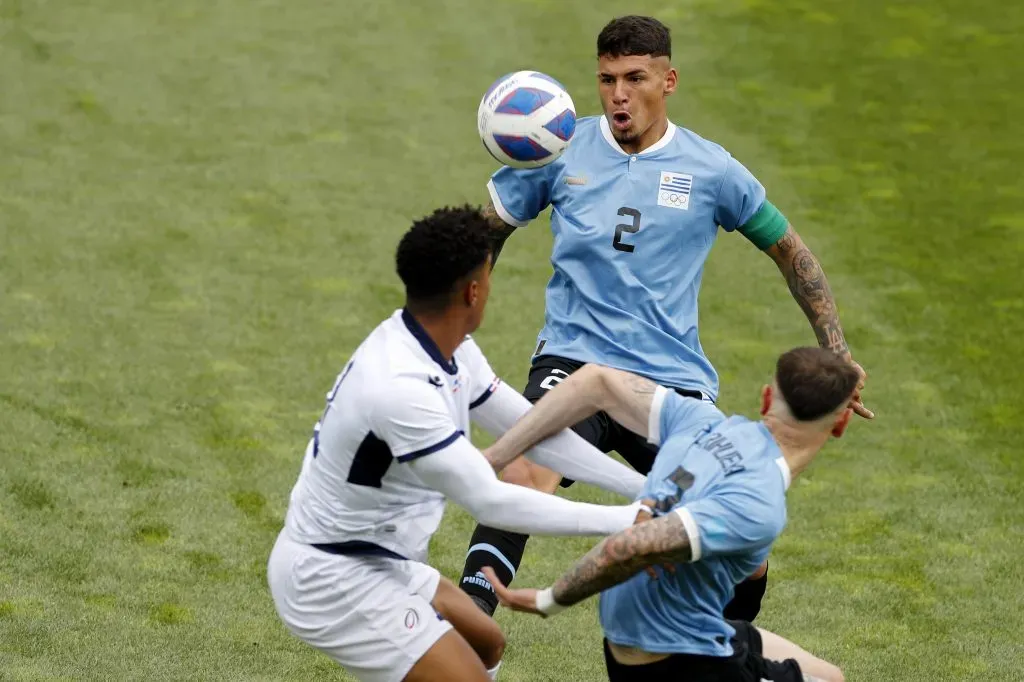 Alan Saldivia ante República Dominicana. Uruguay ganó en el debut. (Pablo Tomasello/Santiago 2023 via Photosport).