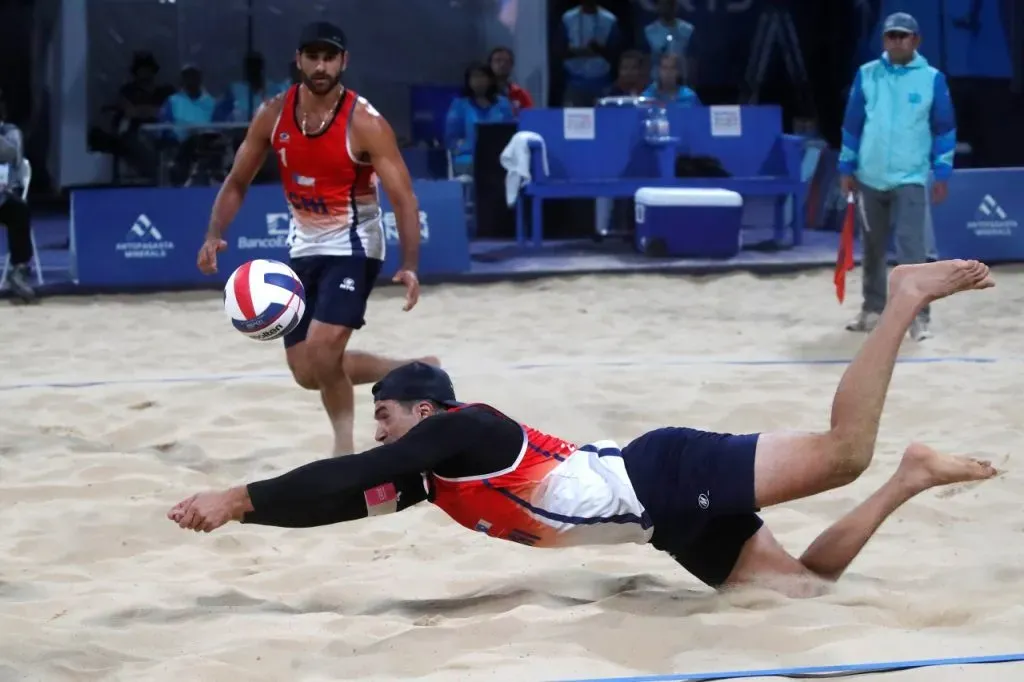 Los primos Marco y Esteban Grimalt en acción durante Santiago 2023 (Photosport).