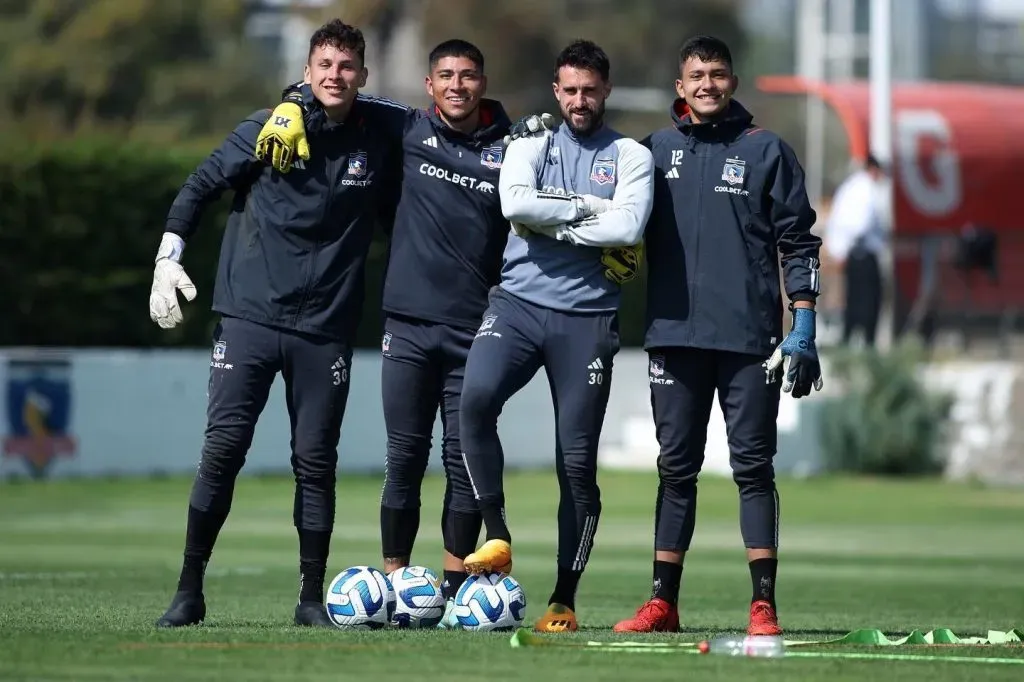 Con Cortés y De Paul en La Roja, Ballesteros será titular en el primer equipo de Colo Colo.