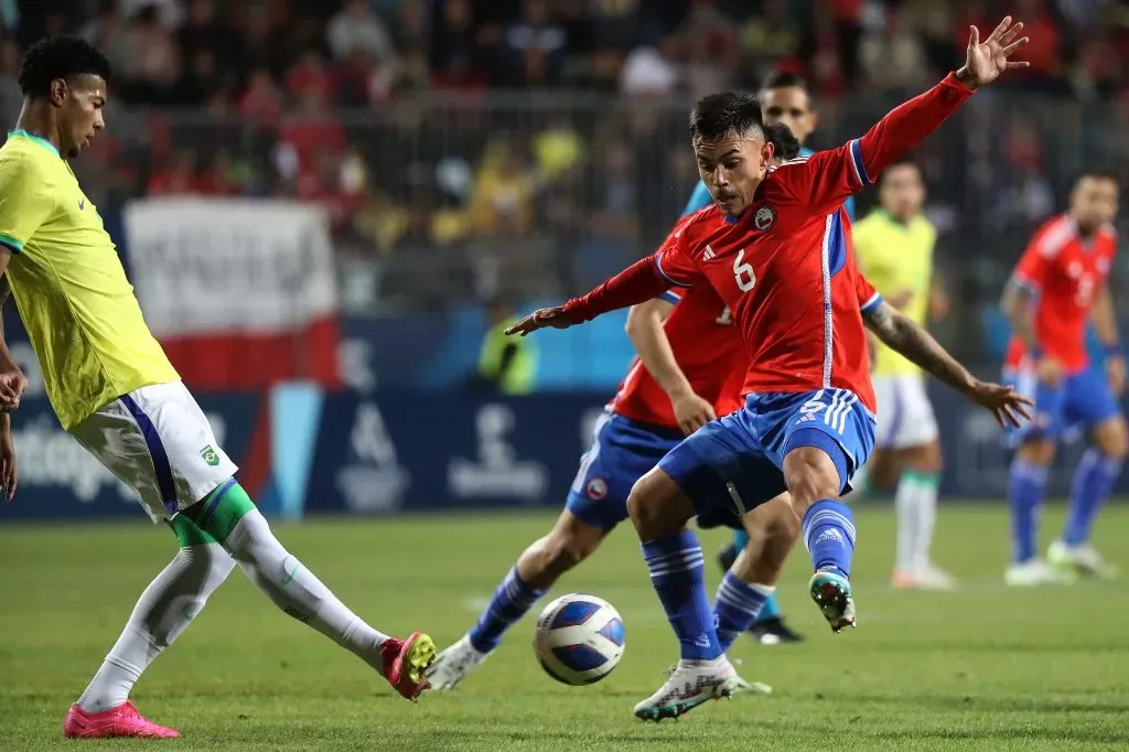 Vicente Pizarro gana su primera nominación en la Roja adulta. (Foto de Manuel Lema/Santiago 2023 va Photosport)