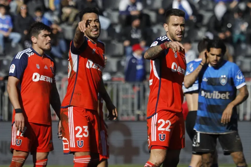 U. de Chile se enfoca en cerrar de la mejor manera posible un irregular 2023, donde llegaron a ser candidatos al título pero tras eso se desinflaron. Ahora la Copa Sudamericana 2024 es el objetivo. | Foto: Photosport