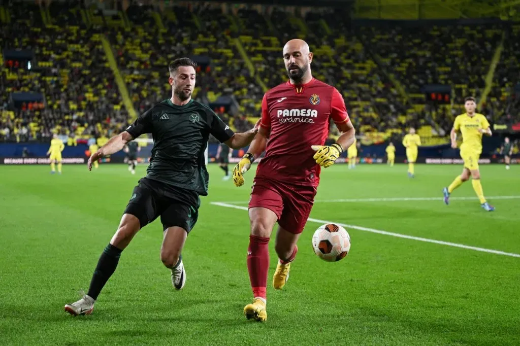 Pepe Reina, arquero del Villarreal ante Panathinaikos por Europa League (Getty Images)