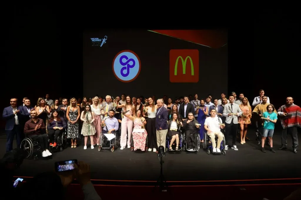 Los premiados como los mejores deportistas del 2023 (Photosport)