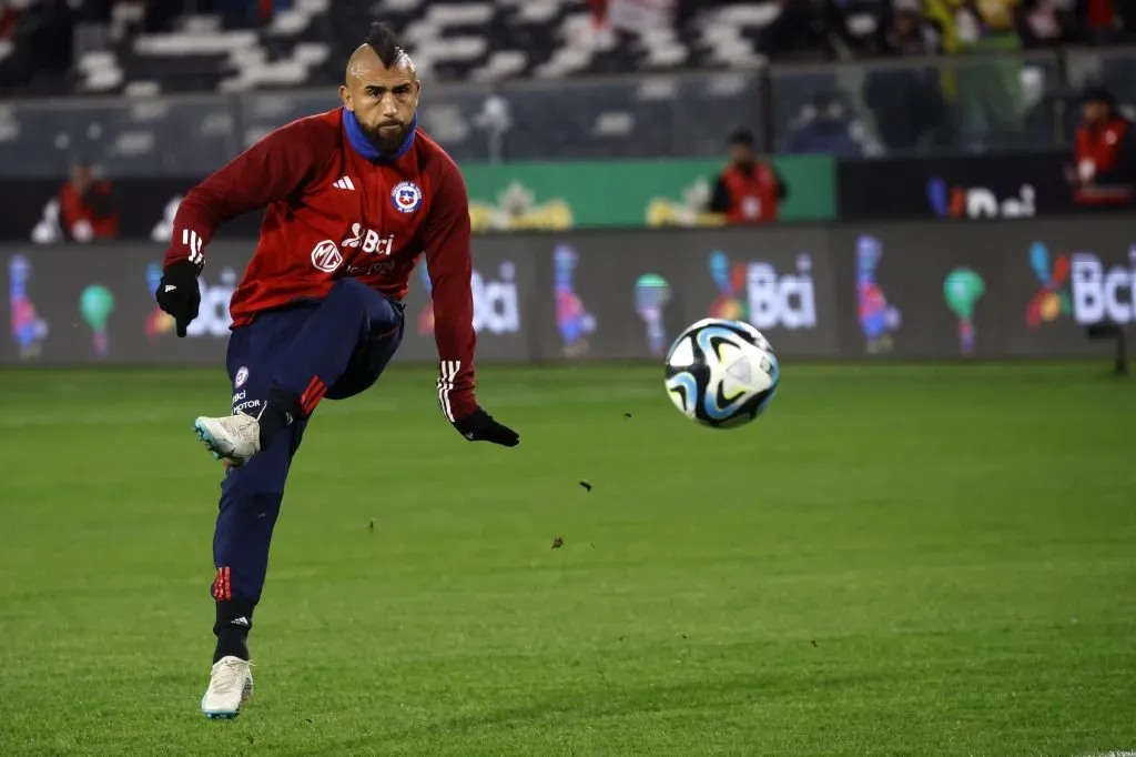 Arturo Vidal podría volver al estadio Monumental. Foto: Andres Pina/Photosport