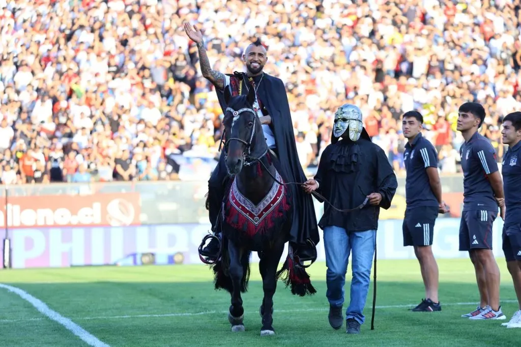 Arturo Vidal habló tras su presentación ante los hinchas en el Estadio Monumental. | Foto: Photosport.