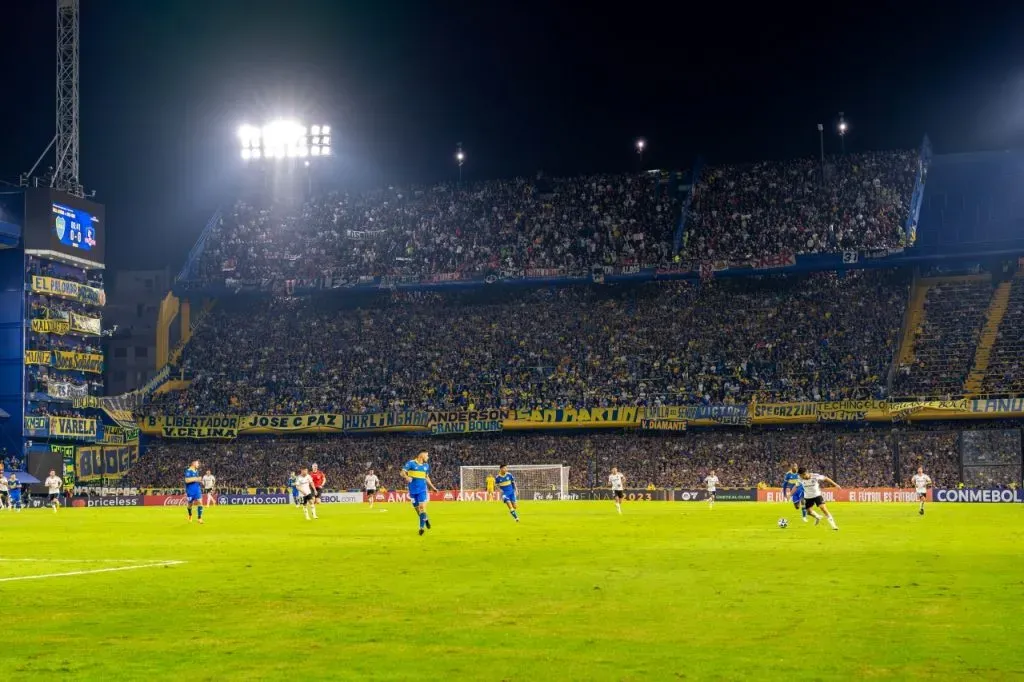 Se espera una alta presencia de hinchas de Colo Colo tal como ocurrió con Boca en 2023 (Guille Salazar)