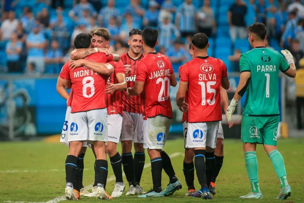 Sanguinetti en llamas con el triunfo de Huachipato en Brasil.