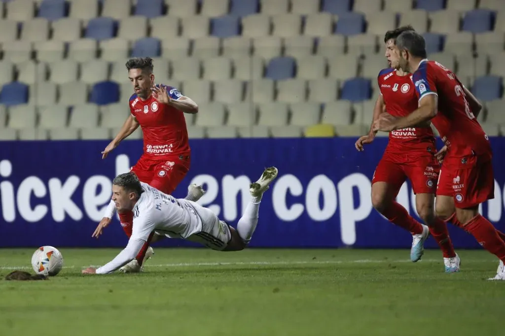 La Calera y empate sin goles ante Cruzeiro.