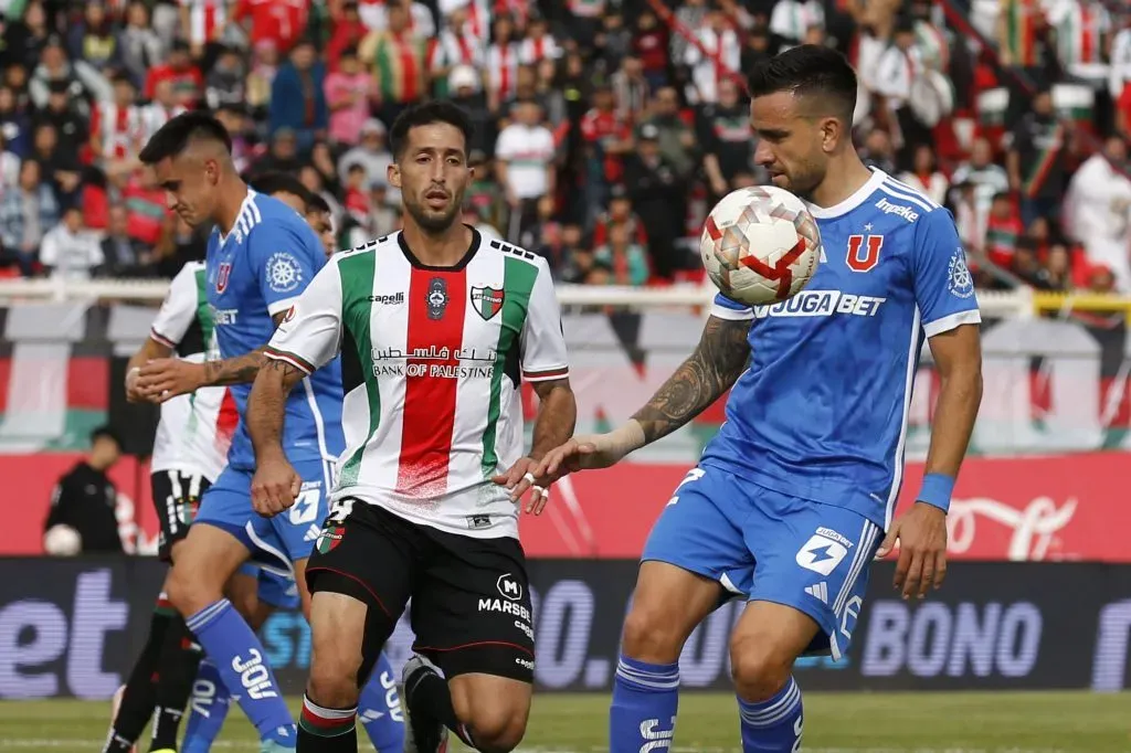 El defensor recibió su quinta tarjeta amarilla y está suspendido en la U. Foto: Dragomir Yankovic/Photosport