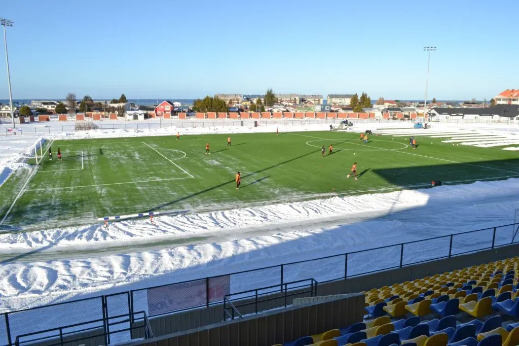 El Estadio Fiscal de Punta Arenas, el escenario donde Presidente Ibáñez iba a recibir a Huachipato por Copa Chile (Soberanía Radio)