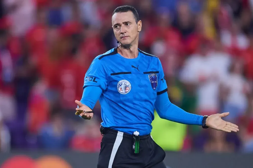 Wilmar Roldán no dirige en Sudamérica desde el empate de Chile con Canadá en Copa América (Photosport)