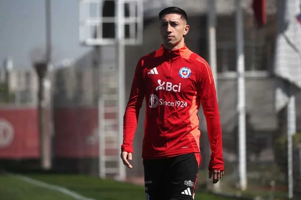 Echeverría será titular en la Roja ante Argentina