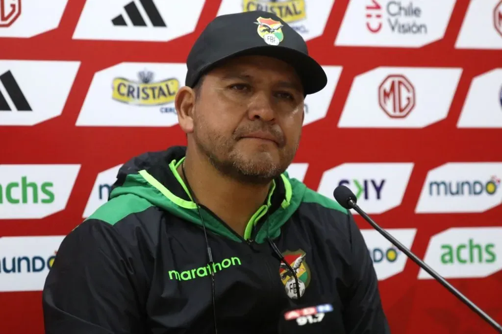 Óscar Villegas, actual entrenador de Bolivia previo al duelo con Chile (Photosport)