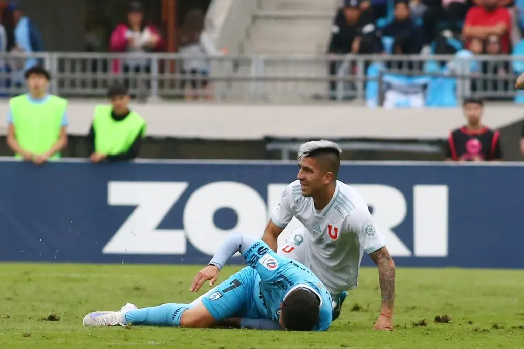 Leandro Fernández se perderá de dos a cinco partidos en U de Chile Foto: Alex Diaz/Photosport