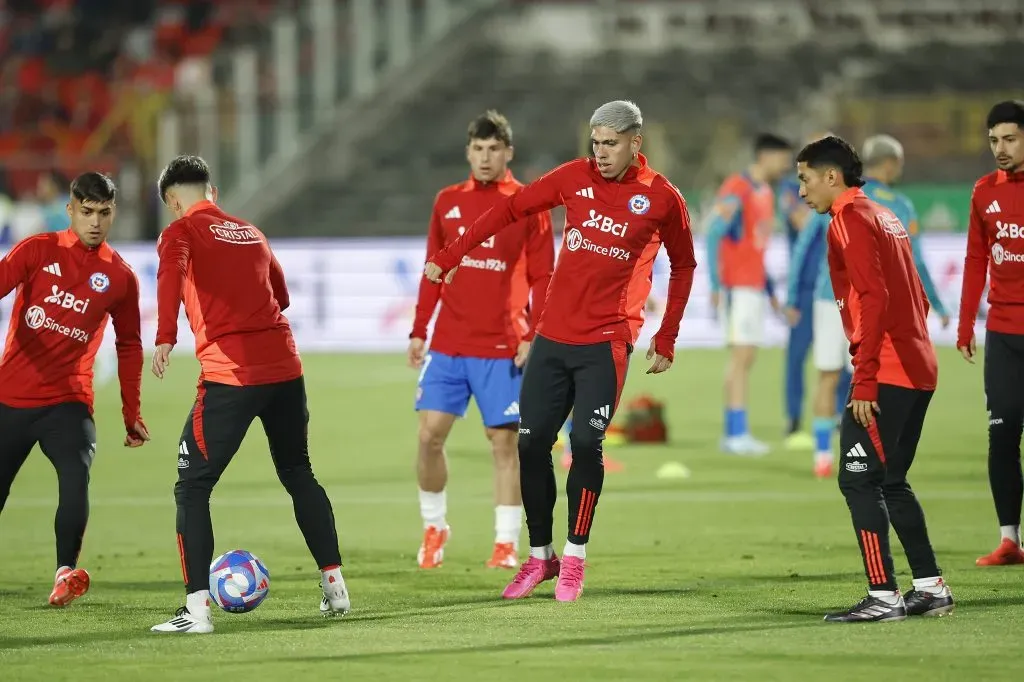 Carlos Palacios no fue titular por la Roja ante Brasil. Foto: Pepe Alvujar/Photosport