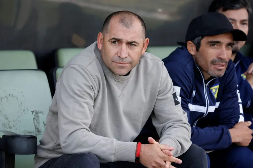 Cristián Muñoz fue el técnico de Barnechea durante esta temporada en Primera B (Photosport)