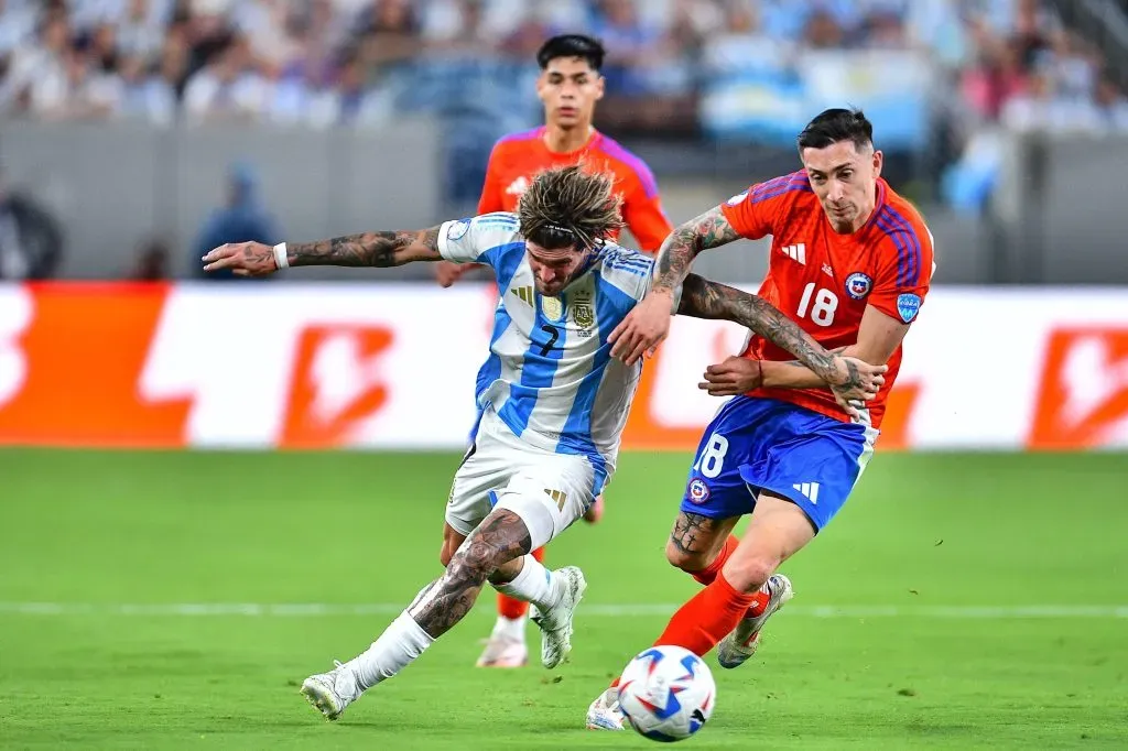 Rodrigo Echeverría se ganó un lugar en la selección chilena gracias a su rendimiento en Huracán con Diego Martínez y Frank Kudelka. (Imago).