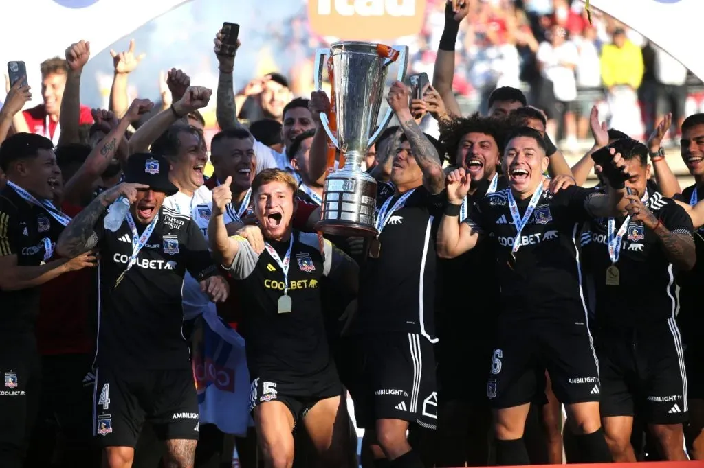 Los albos se coronan como el mejor equipo de Chile por segundo año consecutivo (Photosport)