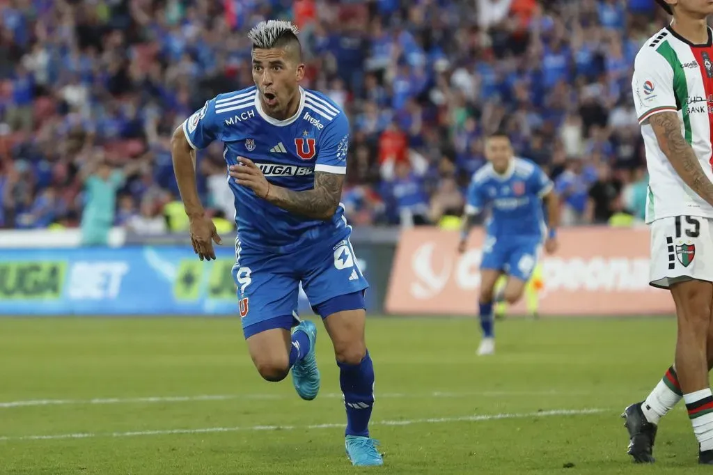 Lea Fernández vuelve loco a Pinilla por no soltar la pelota.