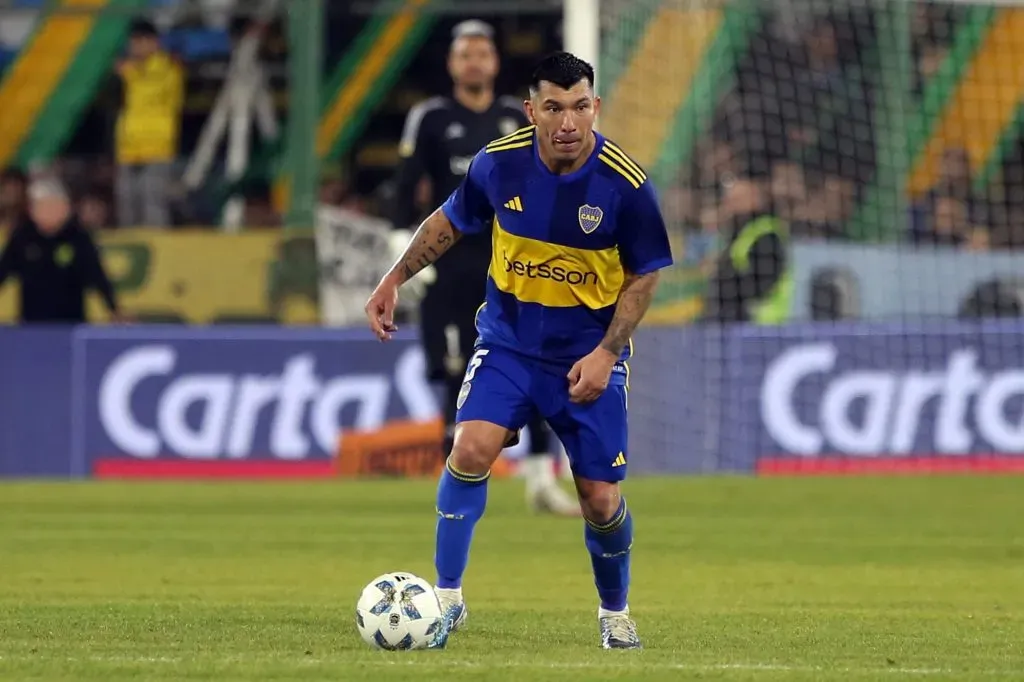 La Católica niega que Gary Medel tenga acuerdo para volver como refuerzo.
