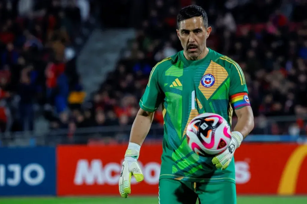 Claudio Bravo rechazó, por ahora, volver a jugar en Colo Colo (Photosport)