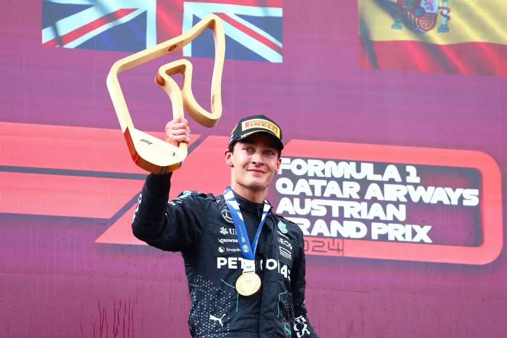 SPIELBERG, AUSTRIA – 30 de junio de 2024: George Russell celebra en el podio durante el Gran Premio de Austria de F1 en el Red Bull Ring. (Getty Images)
