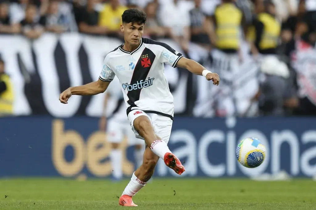 Pablo Galdames deja Vasco con dura despedida de periodista brasileño.