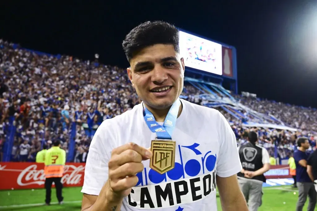 Aquino llega a Colo Colo como vigente campeón y figura de Vélez en Argentina.