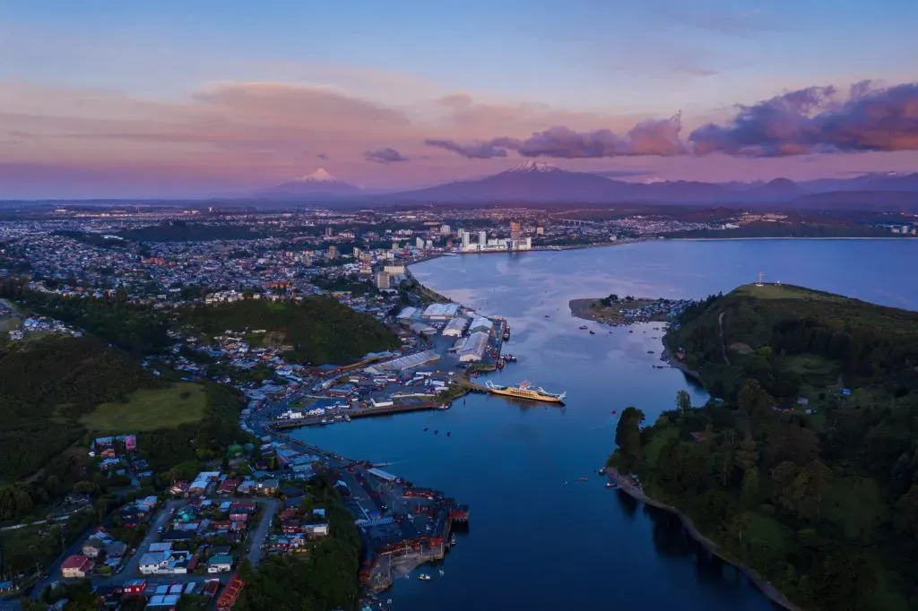 La ciudad de Puerto Montt se conectará, por primera vez, con un destino internacional de la mano de SKY. Foto: Cedida.