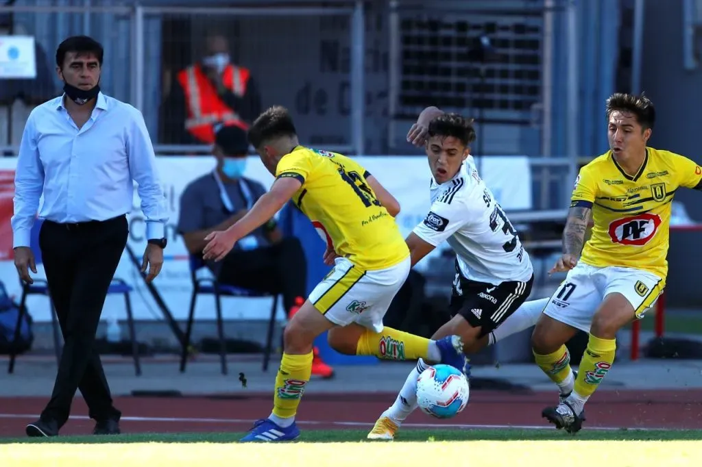 Gustavo Quinteros logró salvar a Colo Colo del descenso hace cuatro años (Photosport)