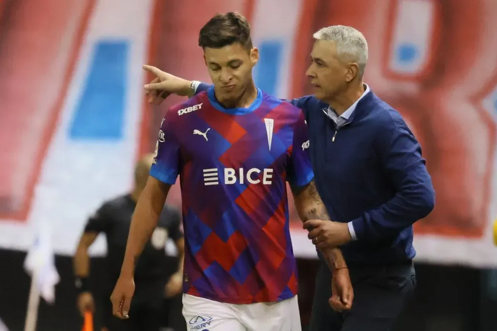 ¿Seguirá Tiago Nunes? Otro fracaso de la UC: eliminado tempranamente de Copa Chile por equipos de Primera B.